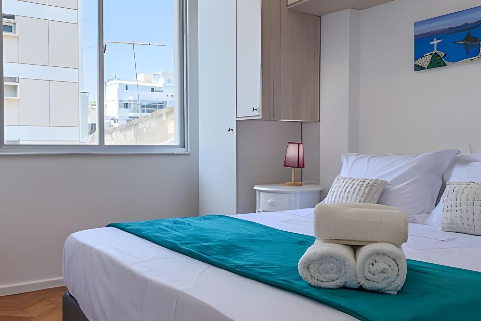 Hr.113 - Recentemente Reformado Com 2 Alugar No Posto 10 De Ipanema Apartemen *