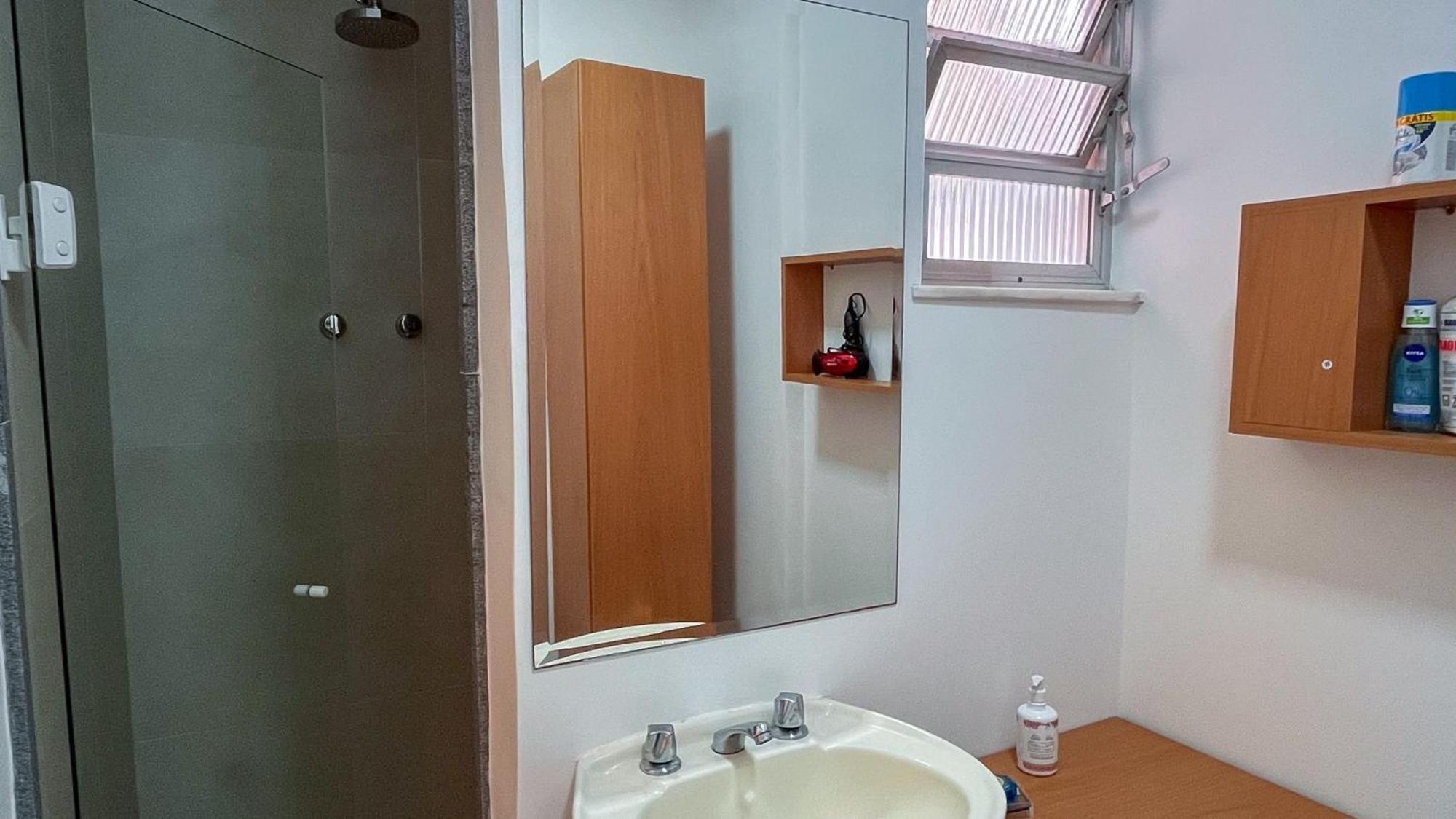 Hr.113 - Recentemente Reformado Com 2 Alugar No Posto 10 De Ipanema Apartemen Rio de Janeiro